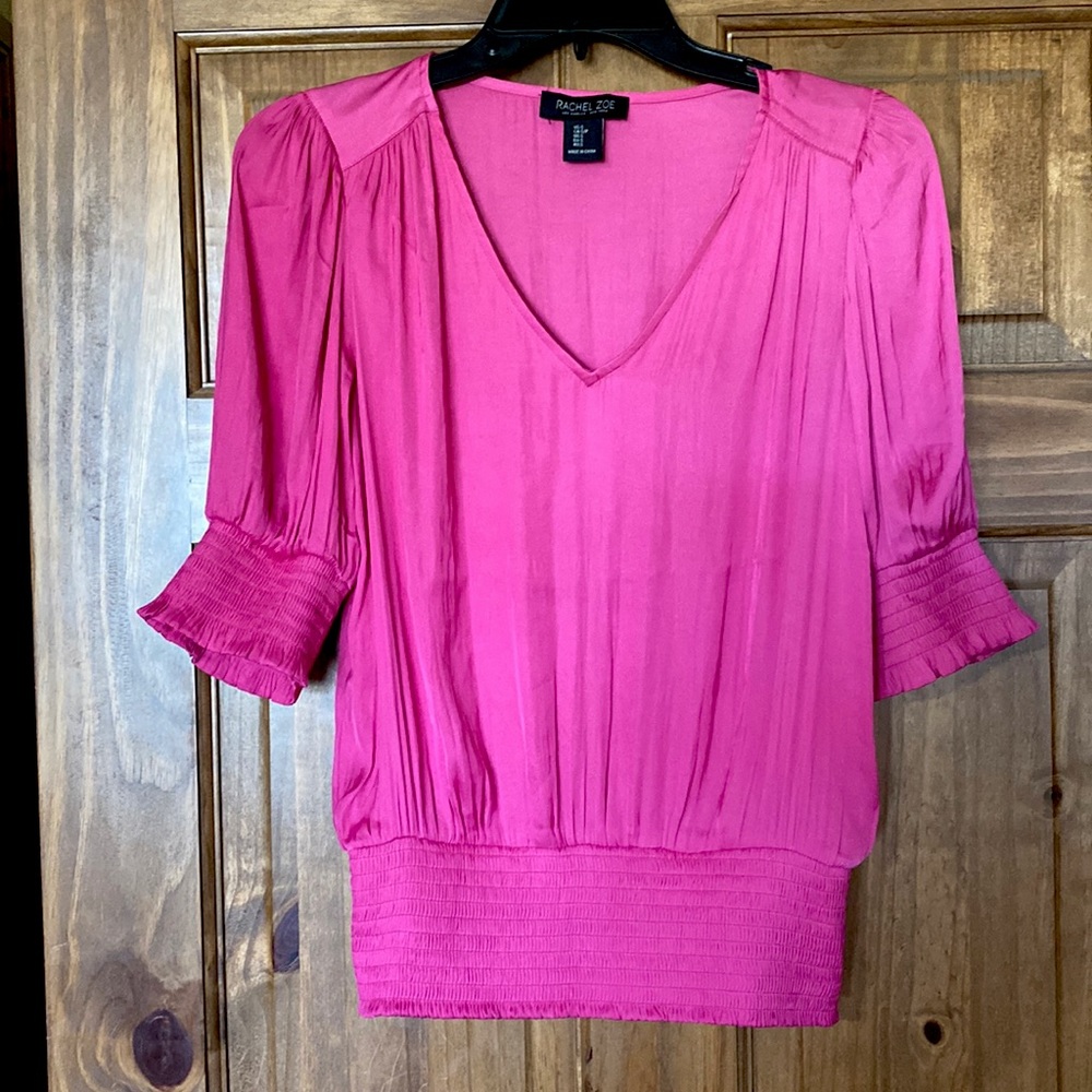 🩷Pink silky top